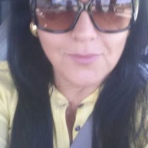 Meet your Posher, Aida